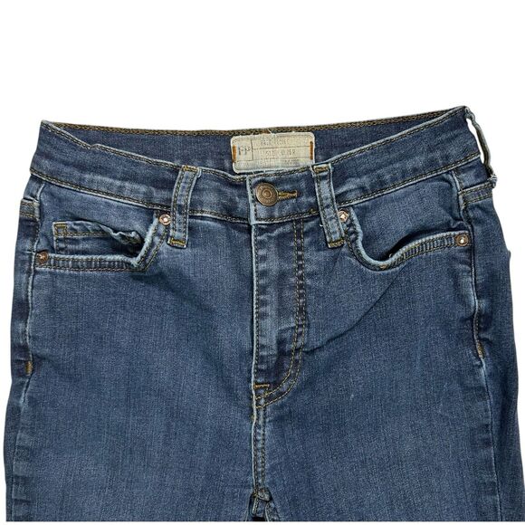 Free People FP Size 26R Distressed Skinny Medium Wash Cropped Denim Jeans Ankle - Picture 2 of 8